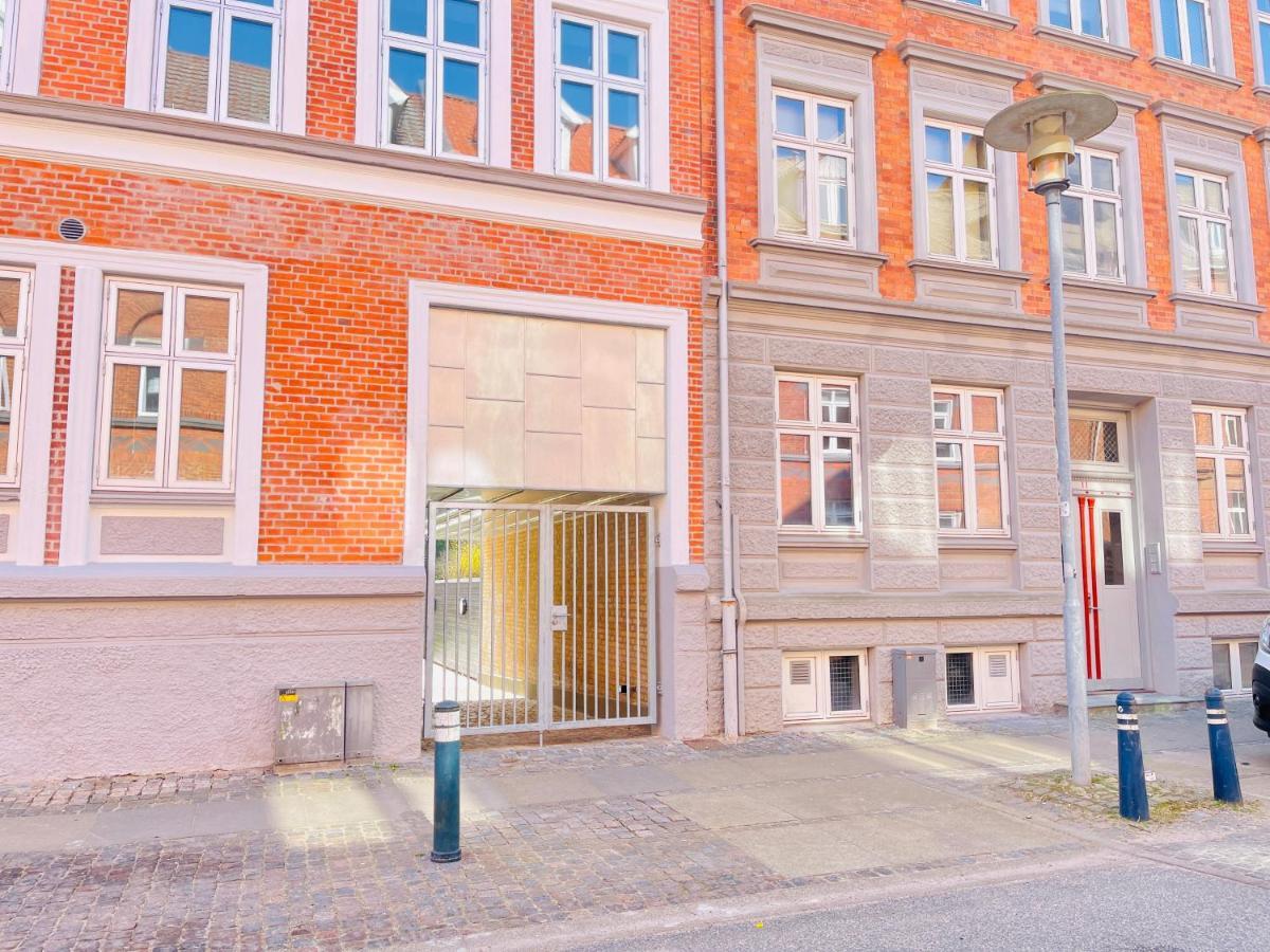 Aday - Apartment With Balcony And Barbecue Aalborg Eksteriør billede
